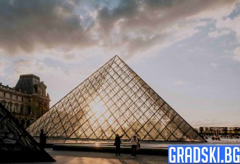 Кражбата в Лувъра