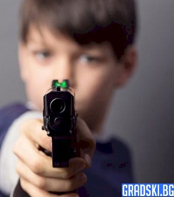 Кое дава право на детето да влезе с газов пистолет